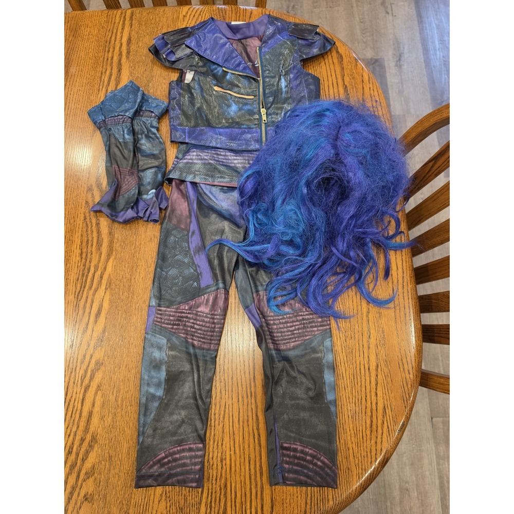 Disney Descendants 3 Mal Deluxe Costume Girl's Size 4 Gloves Wig Jacket